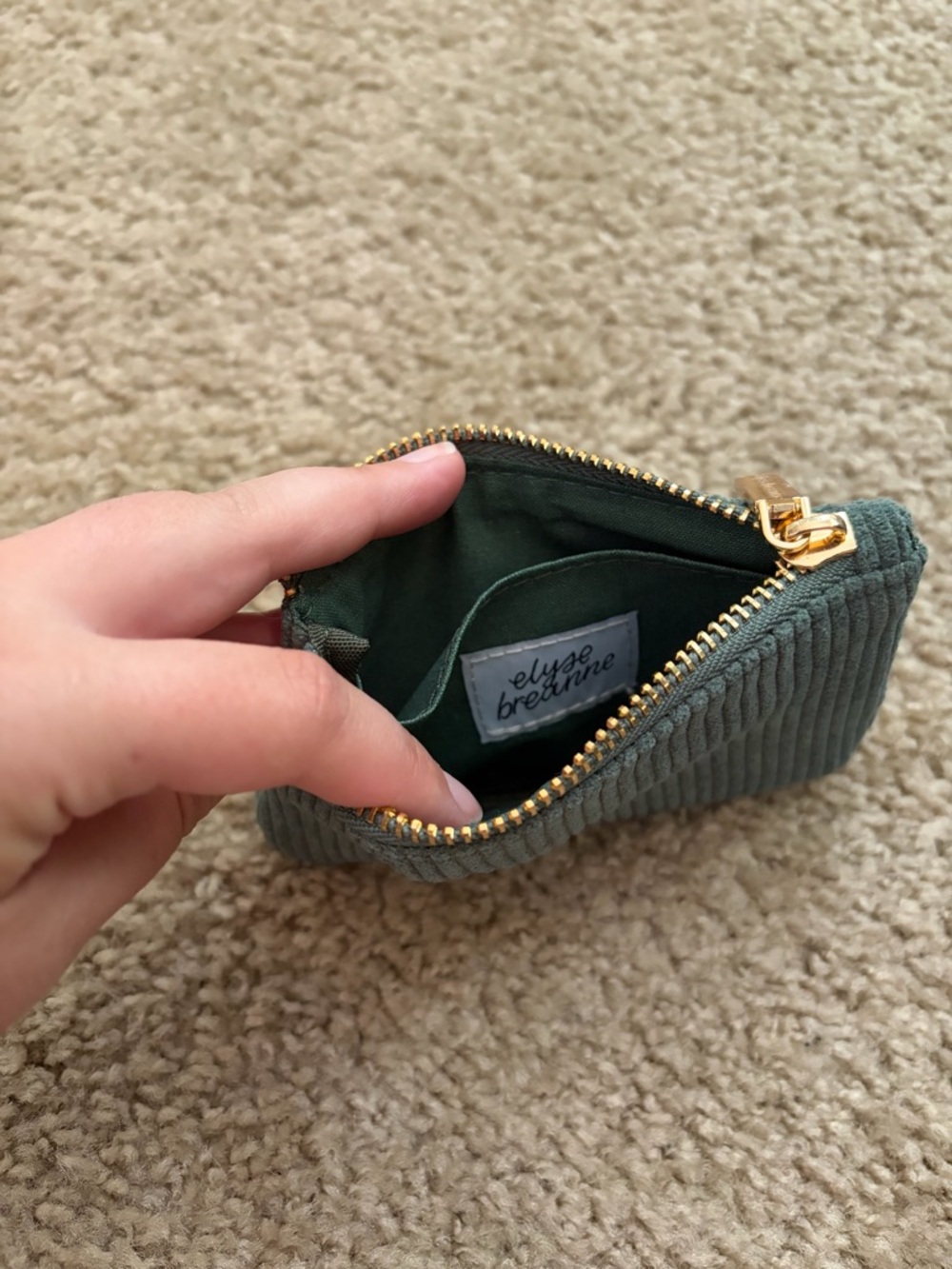 NWOT Elyse Breanne Ribbed Velvet Zip Pouch - Picture 2 of 3
